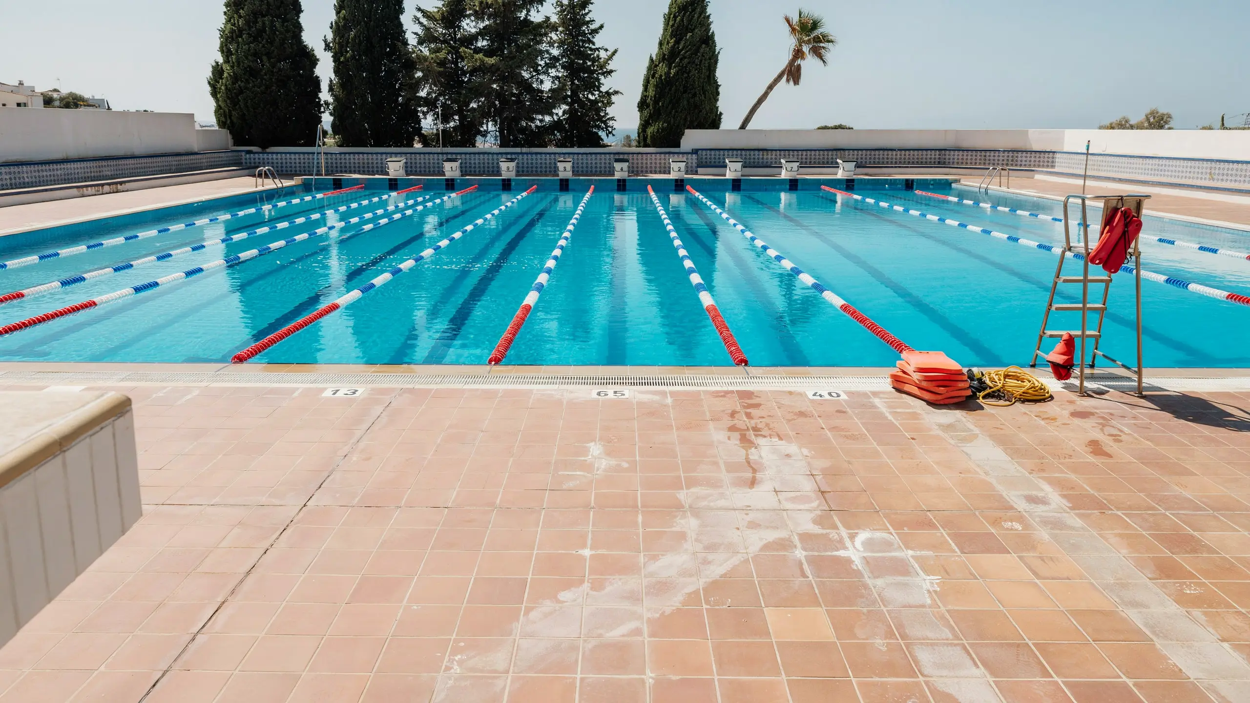 ⚠️ 🇫🇷 Espagne : le burkini dans les piscines municipales, un vide juridique qui divise ville par ville ⚠️ 🇬🇧 Spain: Burkinis at Municipal Pools — A Legal Grey Zone Dividing City by City
